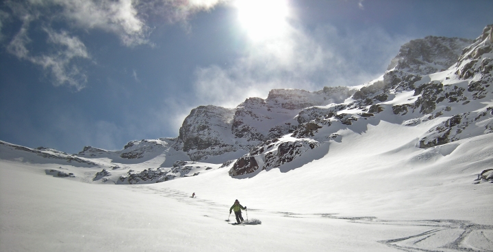 Magnifique descente à skis du glacier du grand Etret
