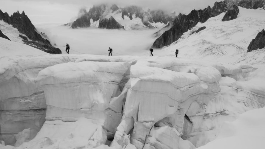 Une belle équipe en acclimatation avant la réussite du Mont-Blanc