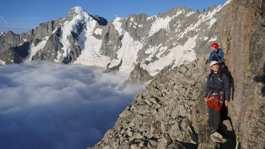 Les premiers passages de l'arête SE du Grand Darrey