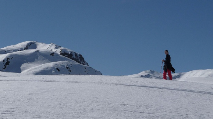 En ski de randonnée vers le col de la Gitte