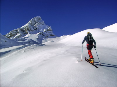 ski de randonnée en direction de pointe Blanche