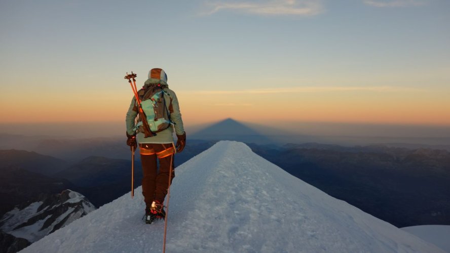 L'ombre du Mont-Blanc au sommet
